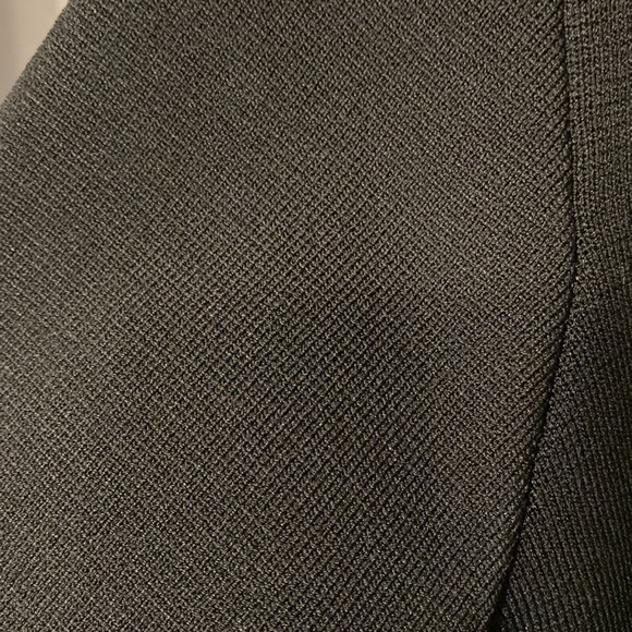 Black top - Picture 2 of 4